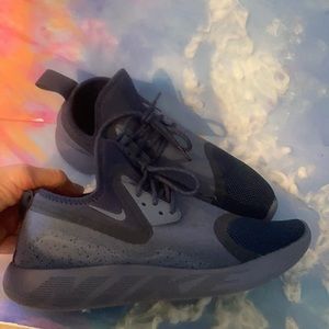 Nike men’s 8 fits woman’s 9 navy blue